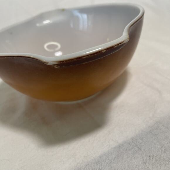 Vintage Pyrex Old Orchard 1 1/2 quart Cinderella Mixing Bowl Complete Your Set - Picture 6 of 10